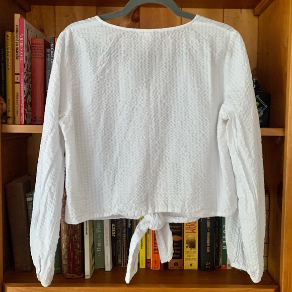 White Cropped Seersucker Blouse - Picture 2 of 3